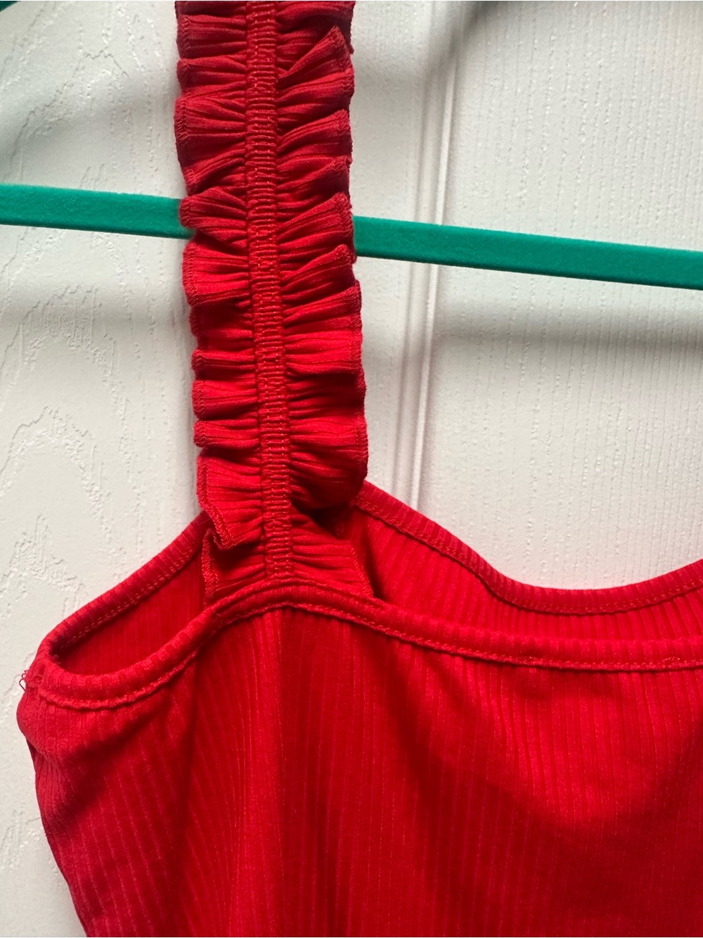 Kaileigh Red Ribbed Ruffle Strap Bodysuit – Size Large - Picture 7 of 7